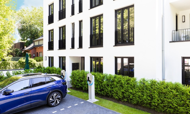 Vertragsunterzeichnung im Hause der Stadtwerke Wolfenbüttel mit Vertretern der IBC, Bürgermeistern, zukünftige Gesellschafter sowie Geschäftsführerin der Stadtwerke